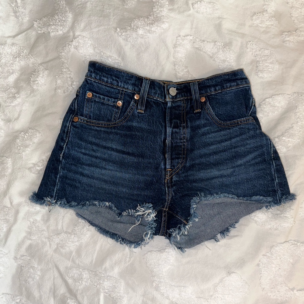 Women’s Levi Shorts